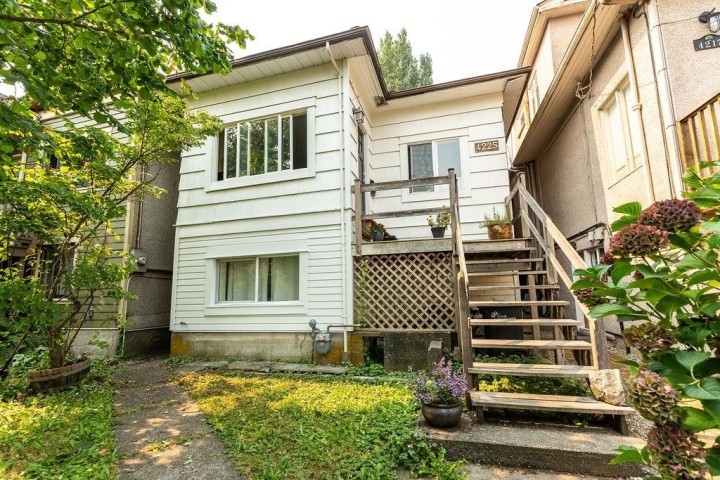 Photo 1 at 4225 John Street, Main, Vancouver East