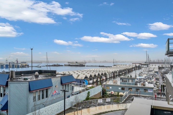 Photo 12 at 320 - 755 Harbourside Drive, Harbourside, North Vancouver