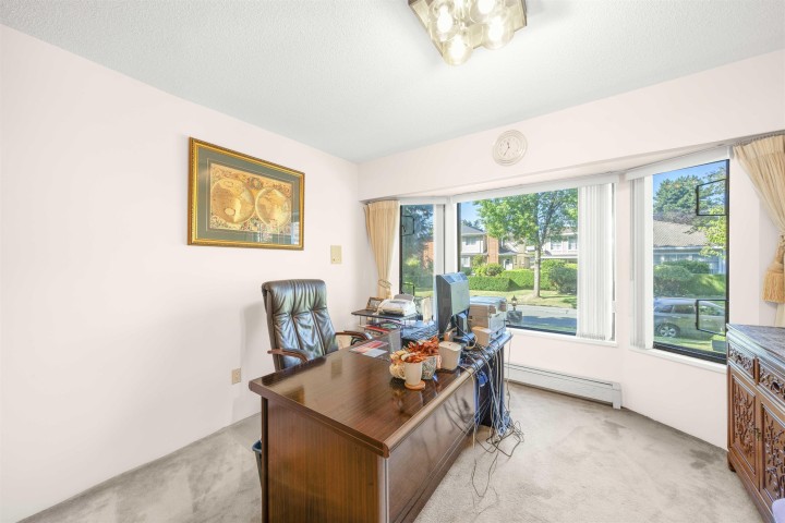 Photo 3 at 6668 Selkirk Street, South Granville, Vancouver West