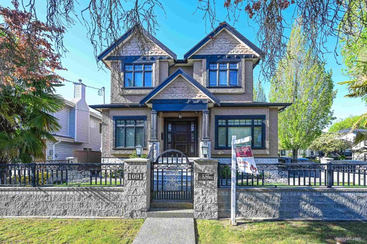Photo 1 at 1091 E 55th Avenue, South Vancouver, Vancouver East