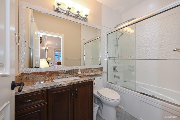 Photo 11 at 1091 E 55th Avenue, South Vancouver, Vancouver East
