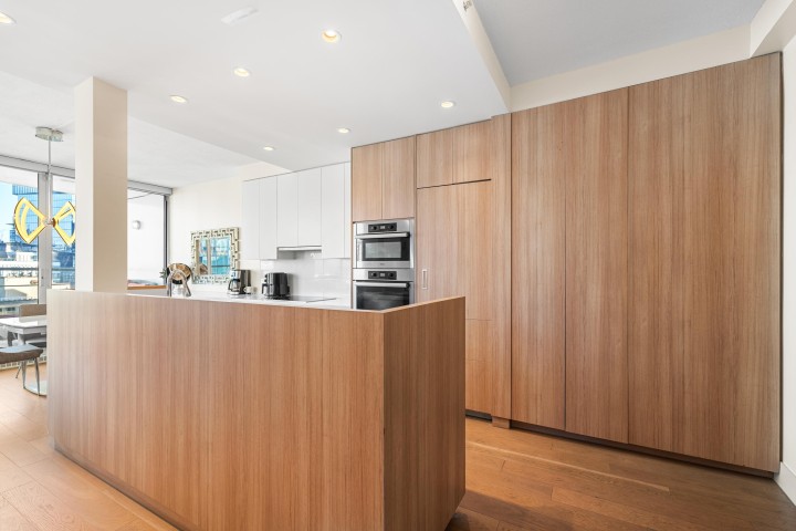 Photo 10 at 2303 - 1200 Alberni Street, West End VW, Vancouver West