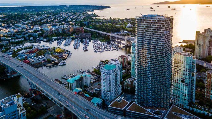 Photo 4 at 521-2 - 1480 Howe Street, Yaletown, Vancouver West