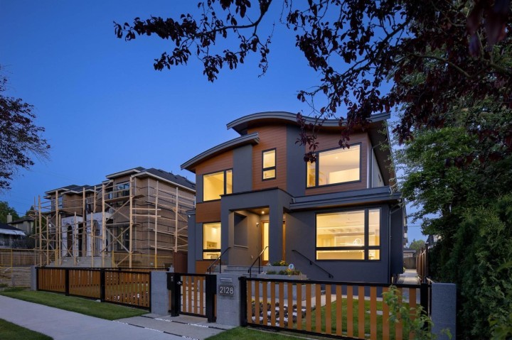 Photo 4 at 1 - 2128 W 21st Avenue, Arbutus, Vancouver West