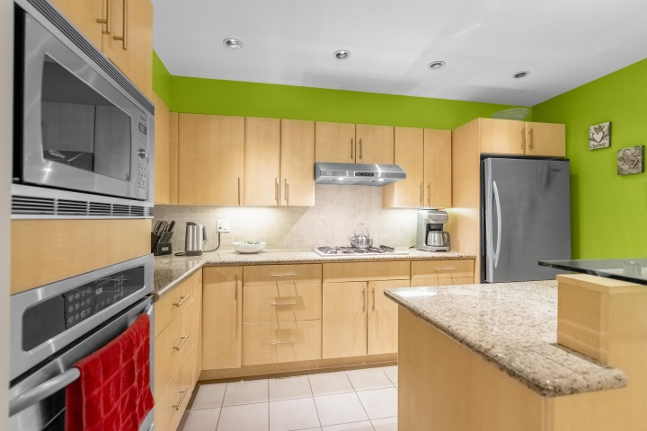 Photo 8 at 104 - 3750 Edgemont Boulevard, Edgemont, North Vancouver