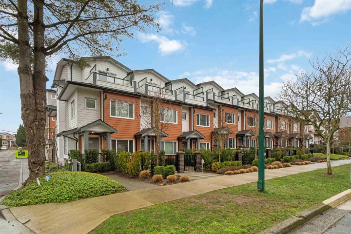 Photo 2 at 3623 Rae Avenue, Collingwood VE, Vancouver East