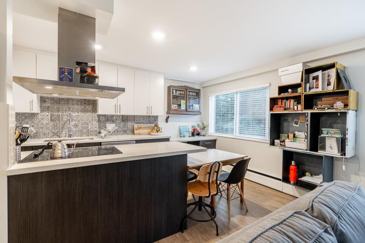 Photo 6 at 213 - 36 E 14th Avenue, Mount Pleasant VE, Vancouver East