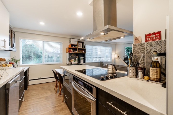 Photo 3 at 213 - 36 E 14th Avenue, Mount Pleasant VE, Vancouver East