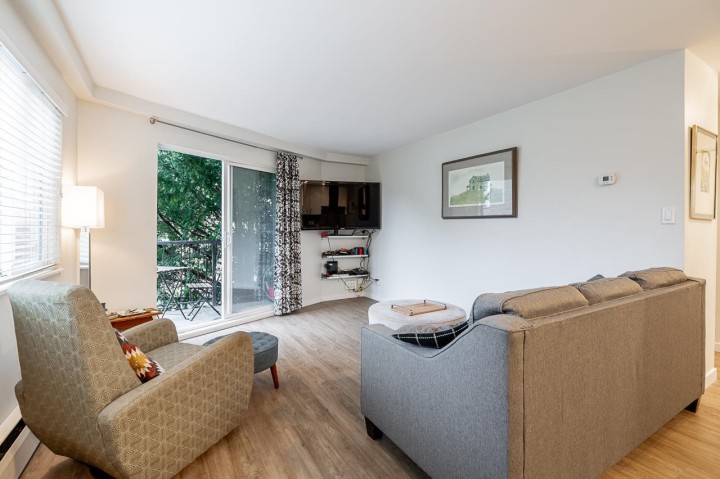 Photo 9 at 213 - 36 E 14th Avenue, Mount Pleasant VE, Vancouver East