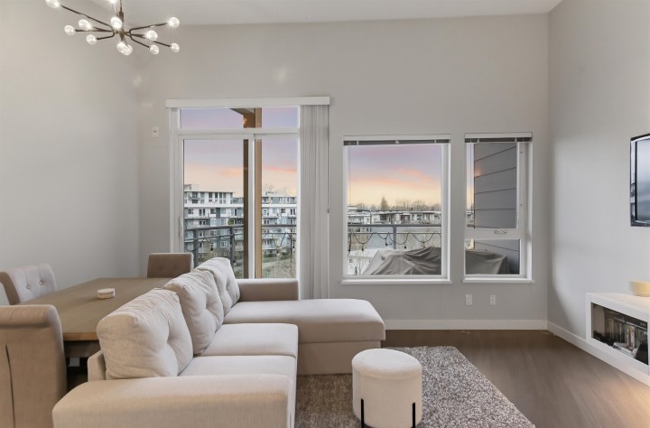 Photo 5 at 507 - 3263 Pierview Crescent, South Marine, Vancouver East