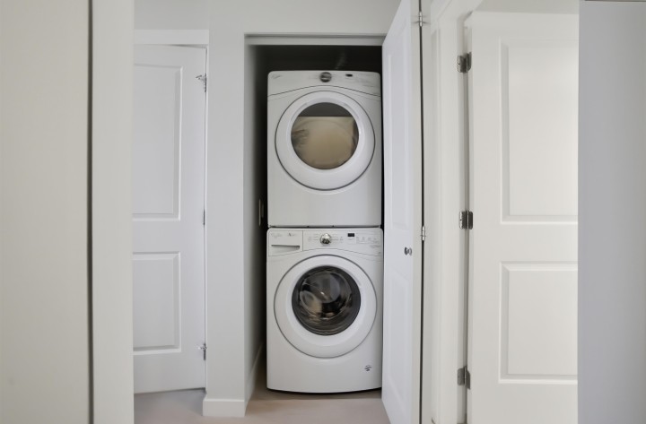 Photo 9 at 507 - 3263 Pierview Crescent, South Marine, Vancouver East