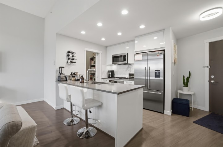 Photo 19 at 507 - 3263 Pierview Crescent, South Marine, Vancouver East