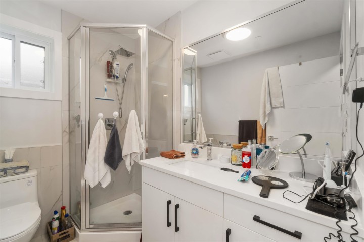 Photo 13 at 2575 & - 2577 Parker Street, Renfrew VE, Vancouver East
