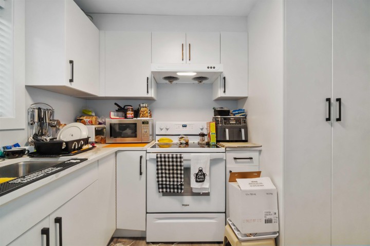 Photo 17 at 2575 & - 2577 Parker Street, Renfrew VE, Vancouver East
