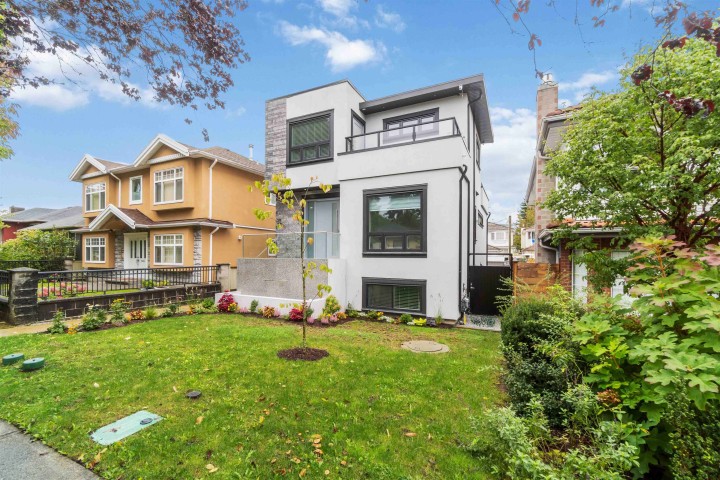Photo 38 at 2575 & - 2577 Parker Street, Renfrew VE, Vancouver East