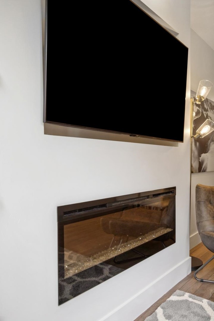 Photo 7 at 406 - 3606 Aldercrest Drive, Roche Point, North Vancouver