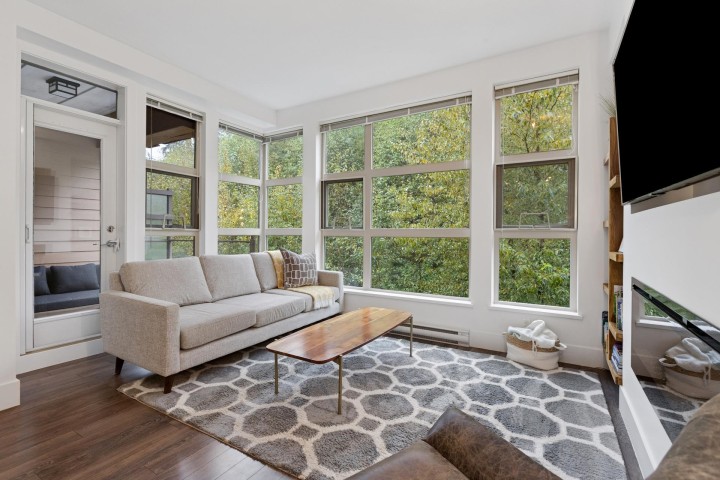 Photo 5 at 406 - 3606 Aldercrest Drive, Roche Point, North Vancouver