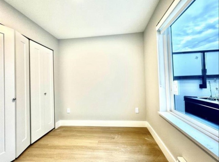 Photo 12 at 204 - 3050 Kingsway, Collingwood VE, Vancouver East