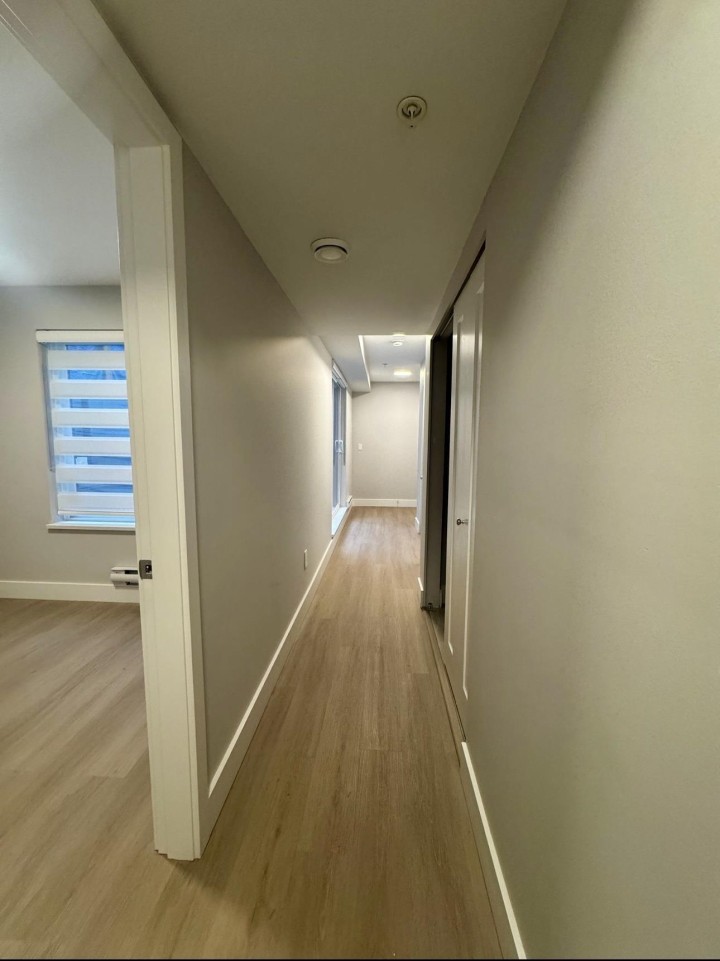 Photo 9 at 204 - 3050 Kingsway, Collingwood VE, Vancouver East