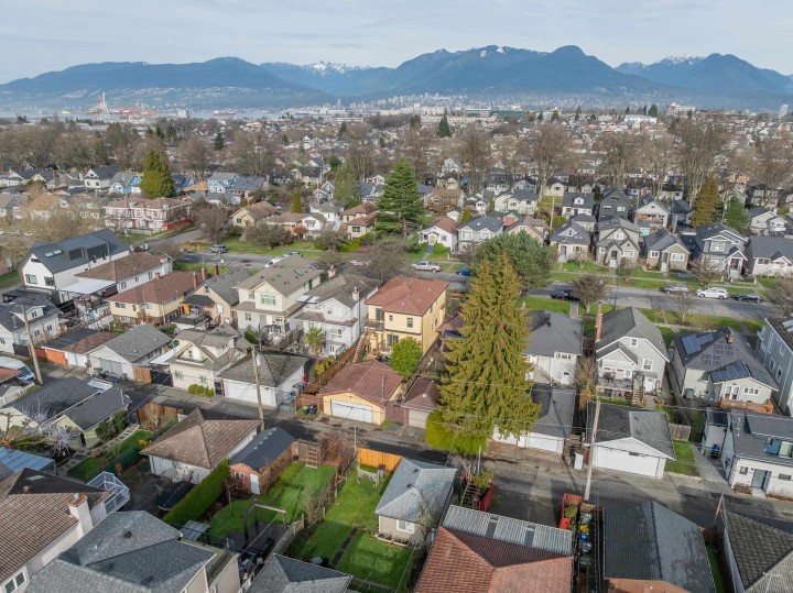 Photo 27 at 2638 Charles Street, Renfrew VE, Vancouver East