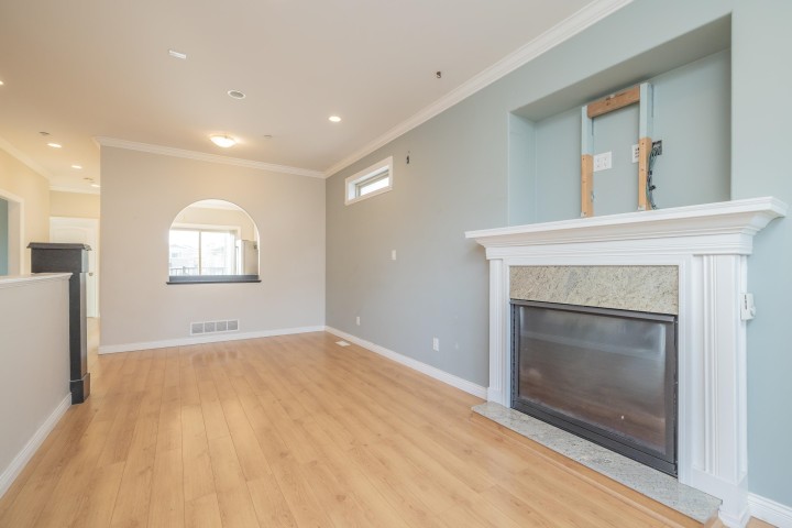 Photo 8 at 2638 Charles Street, Renfrew VE, Vancouver East