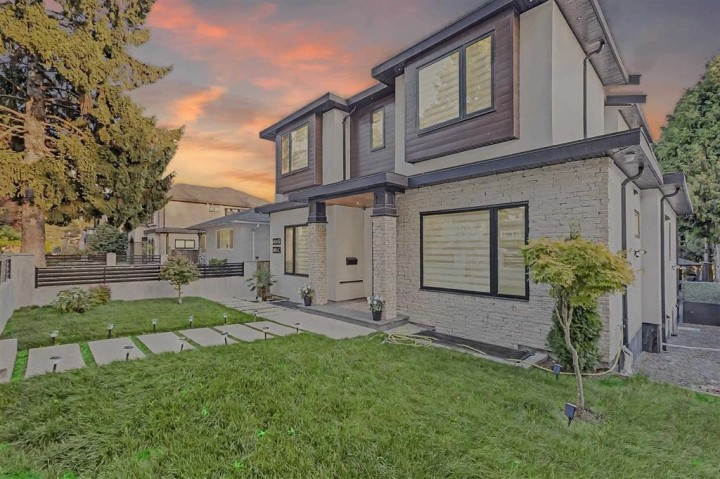Photo 2 at 1412 E 63rd Avenue, Fraserview VE, Vancouver East
