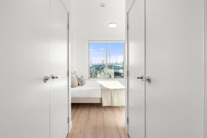 Photo 13 at 110 - 755 Harbourside Drive, Harbourside, North Vancouver