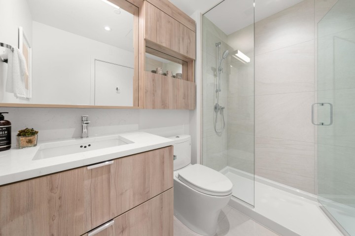 Photo 17 at 110 - 755 Harbourside Drive, Harbourside, North Vancouver