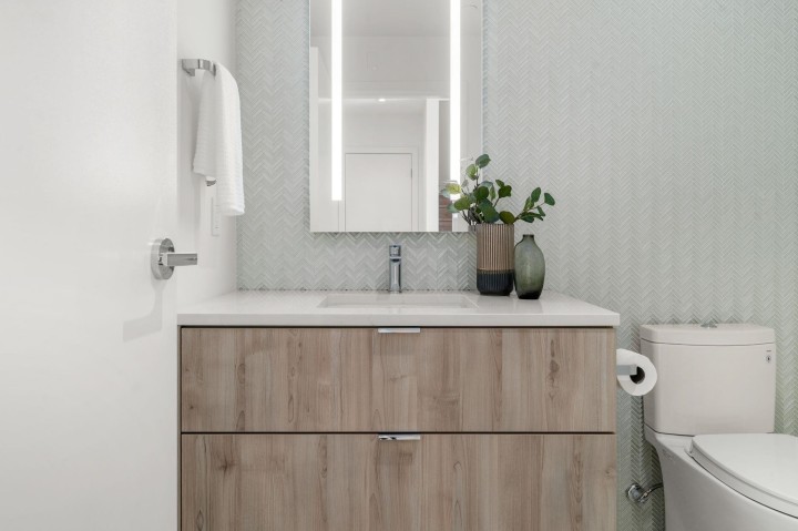 Photo 10 at 110 - 755 Harbourside Drive, Harbourside, North Vancouver