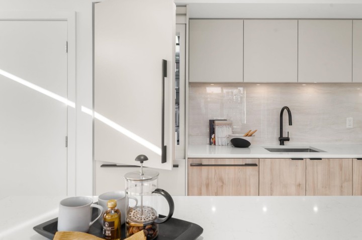 Photo 8 at 110 - 755 Harbourside Drive, Harbourside, North Vancouver