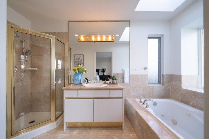 Photo 14 at 3565 W 29th Avenue, Dunbar, Vancouver West