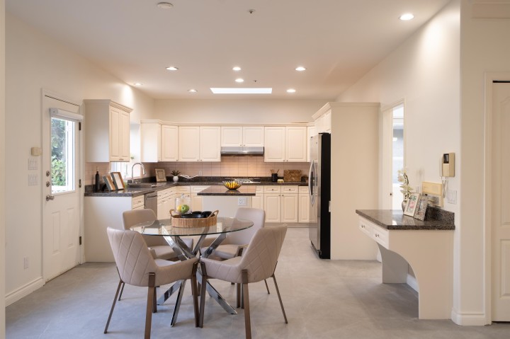 Photo 8 at 3565 W 29th Avenue, Dunbar, Vancouver West