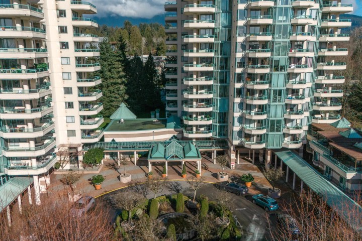 Photo 6 at 15B - 338 Taylor Way, Park Royal, West Vancouver