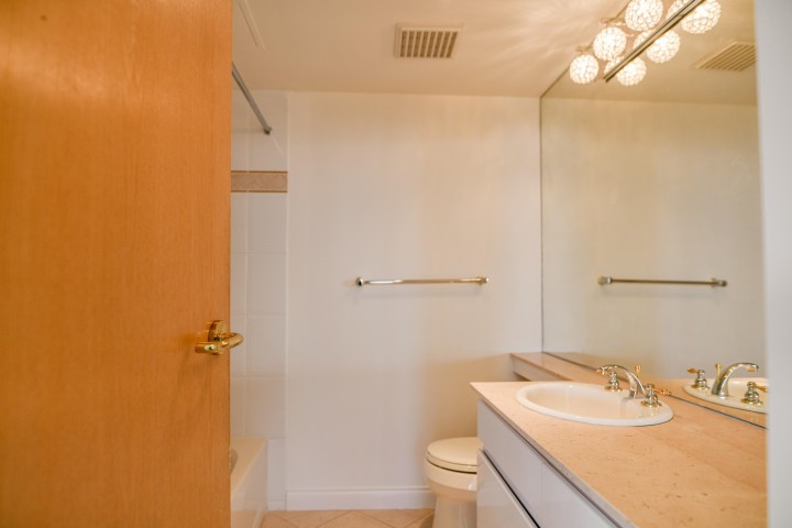 Photo 22 at 15B - 338 Taylor Way, Park Royal, West Vancouver