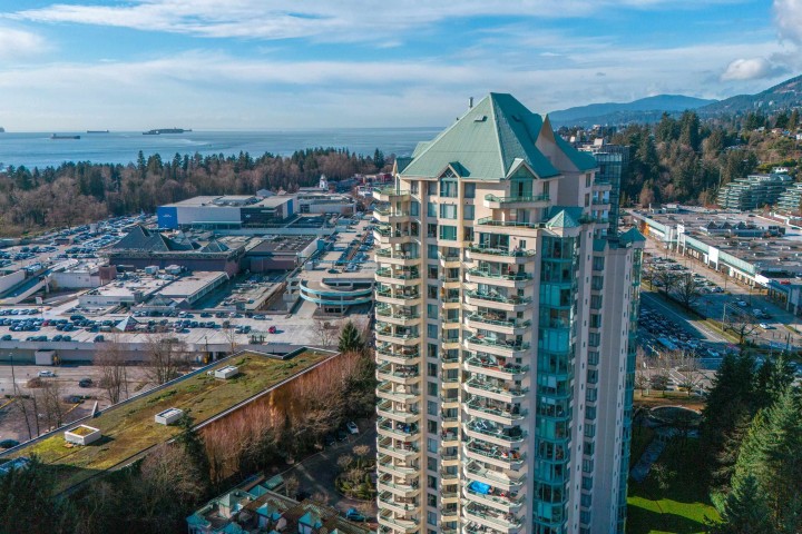 Photo 3 at 15B - 338 Taylor Way, Park Royal, West Vancouver