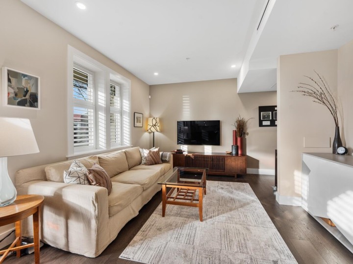 Photo 1 at 2898 Yukon Street, Mount Pleasant VW, Vancouver West