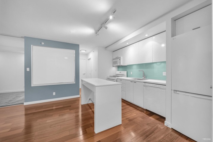 Photo 10 at 409 - 328 E 11th Avenue, Mount Pleasant VE, Vancouver East