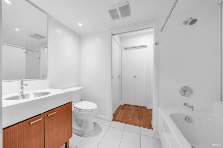 Photo 14 at 409 - 328 E 11th Avenue, Mount Pleasant VE, Vancouver East