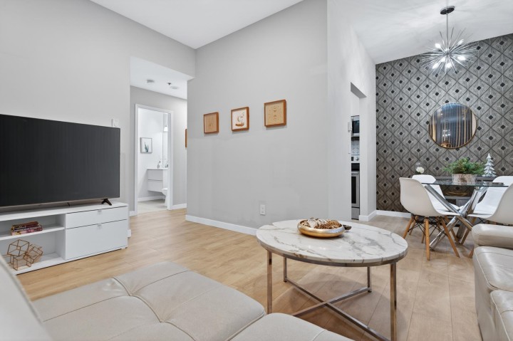 Photo 8 at 311 - 1010 Howe Street, Downtown VW, Vancouver West