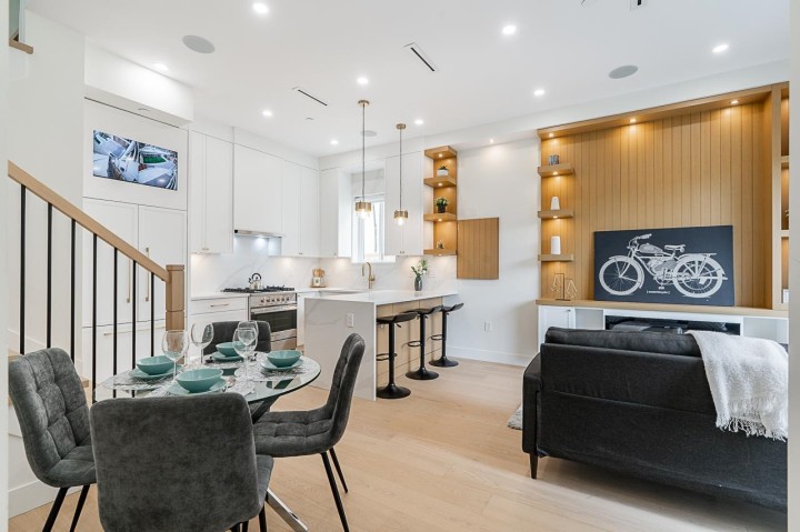 Photo 2 at 1 - 5304 Elgin Street, Knight, Vancouver East