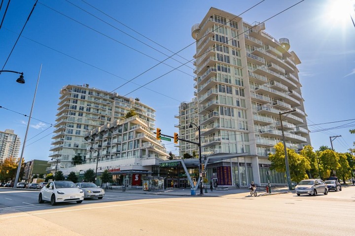 Photo 33 at 301 - 4638 Gladstone Street, Victoria VE, Vancouver East