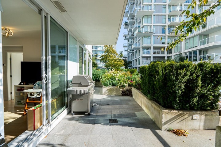 Photo 18 at 301 - 4638 Gladstone Street, Victoria VE, Vancouver East