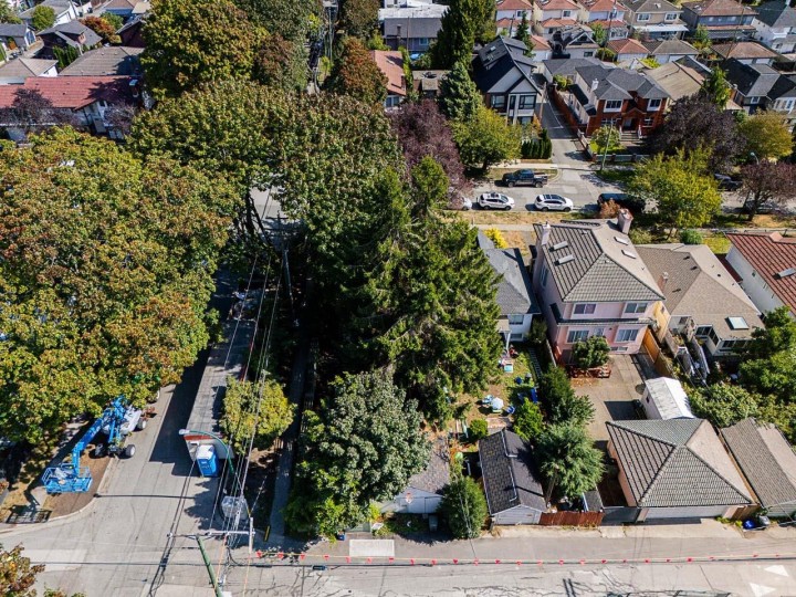 Photo 13 at 970 W 64th Avenue, Marpole, Vancouver West