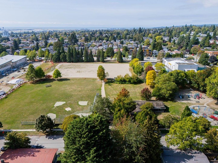 Photo 20 at 970 W 64th Avenue, Marpole, Vancouver West