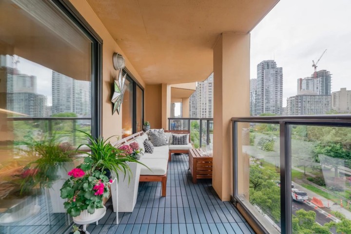 Photo 10 at 505 - 488 Helmcken Street, Yaletown, Vancouver West