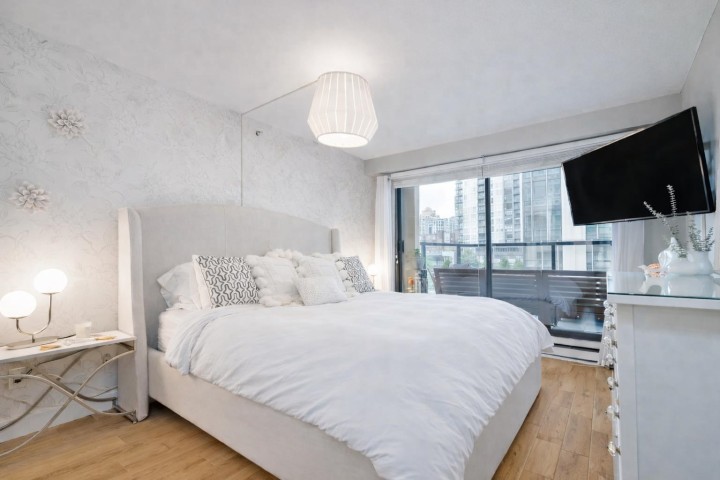 Photo 15 at 505 - 488 Helmcken Street, Yaletown, Vancouver West