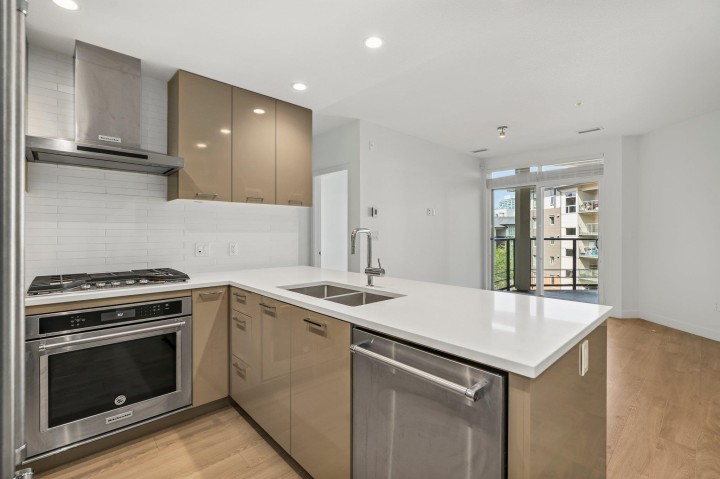 Photo 7 at #410 - 3581 Ross Drive, University VW, Vancouver West