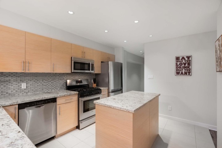 Photo 13 at 104 - 2832 Capilano Road, Capilano NV, North Vancouver