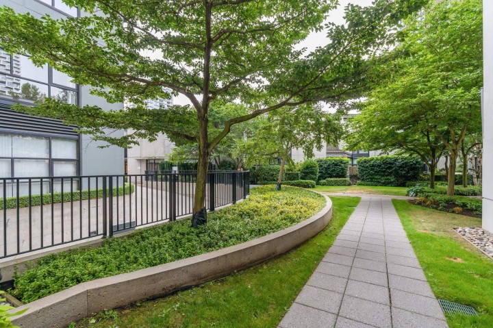 Photo 40 at 1705 - 550 Pacific Street, Yaletown, Vancouver West