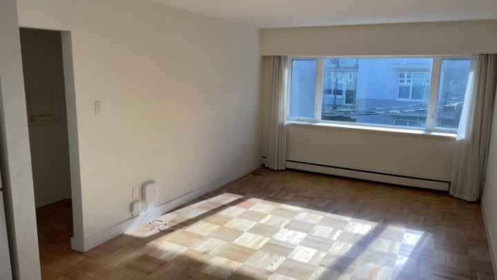 Photo 3 at 304 - 2430 Point Grey Road, Kitsilano, Vancouver West